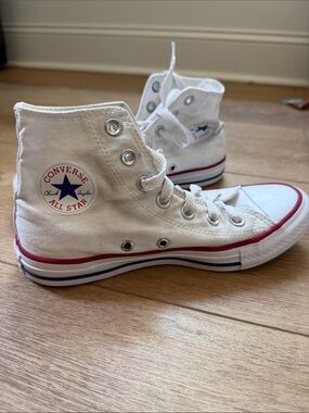 Converse High Tops Womens - 6